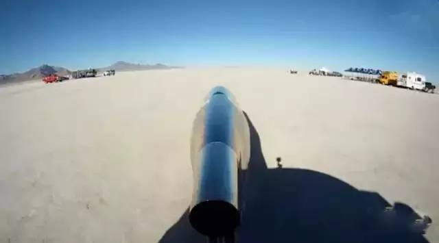 太震撼！世界上最大、最快摩托車，牛X到無法想象