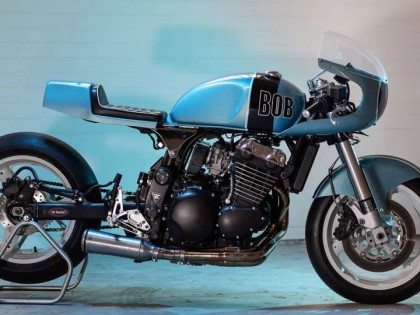 藍色西裝的英倫老紳士-Triumph Legend TT "Bob"