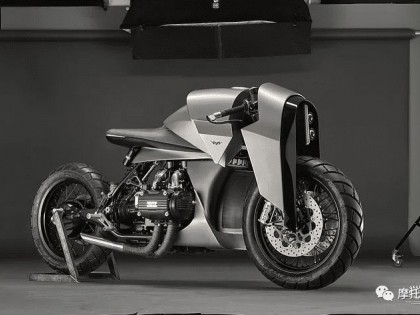 “刺龍畫虎”的爆改大金翼上路,看著比超跑還“兇”!