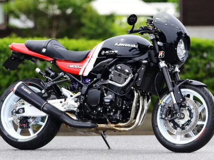 強化了行走性能的 Kawasaki Z900RS 定制