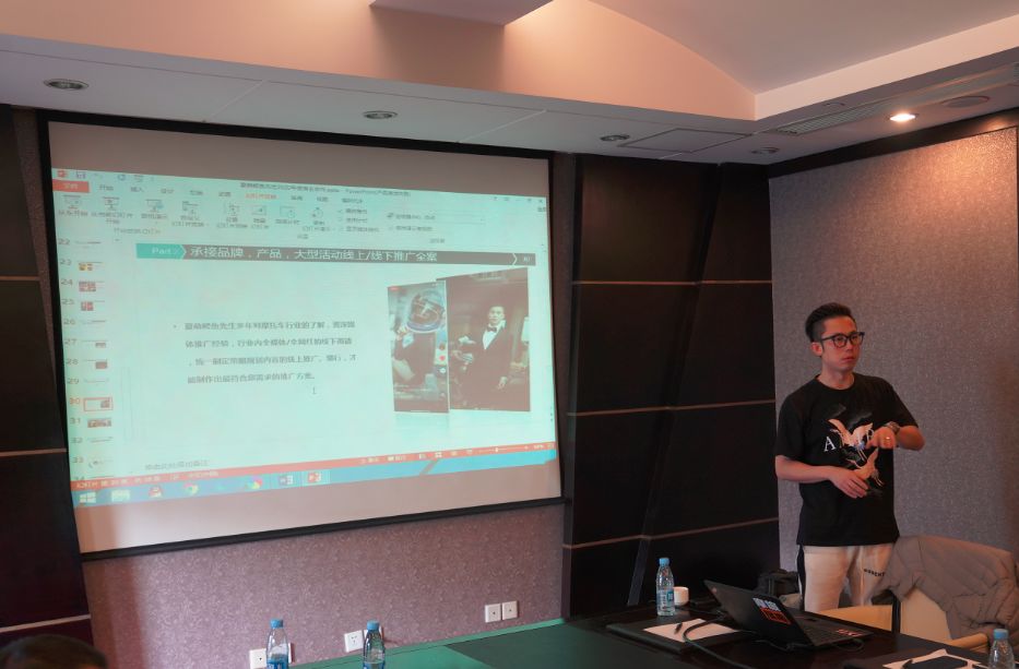 點擊進(jìn)入看圖評論