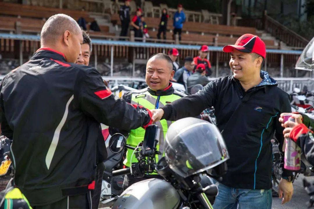 點擊進入看圖評論